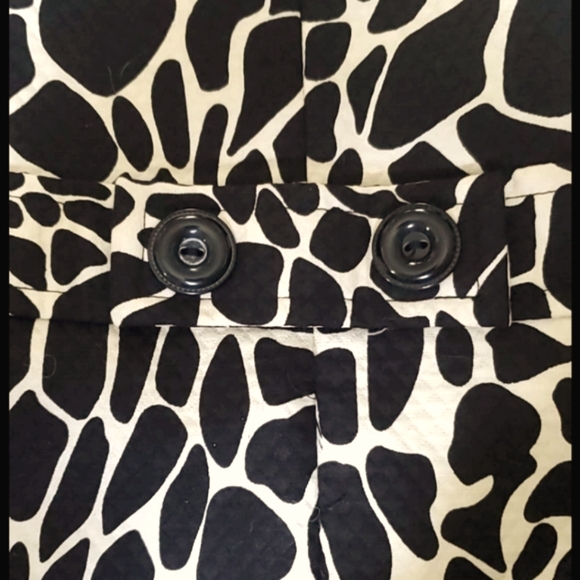 R.Q.T PETITE Black & Creamy Be Animal Print Womens 100% Cotton Jacket Shacket PM - Picture 7 of 7